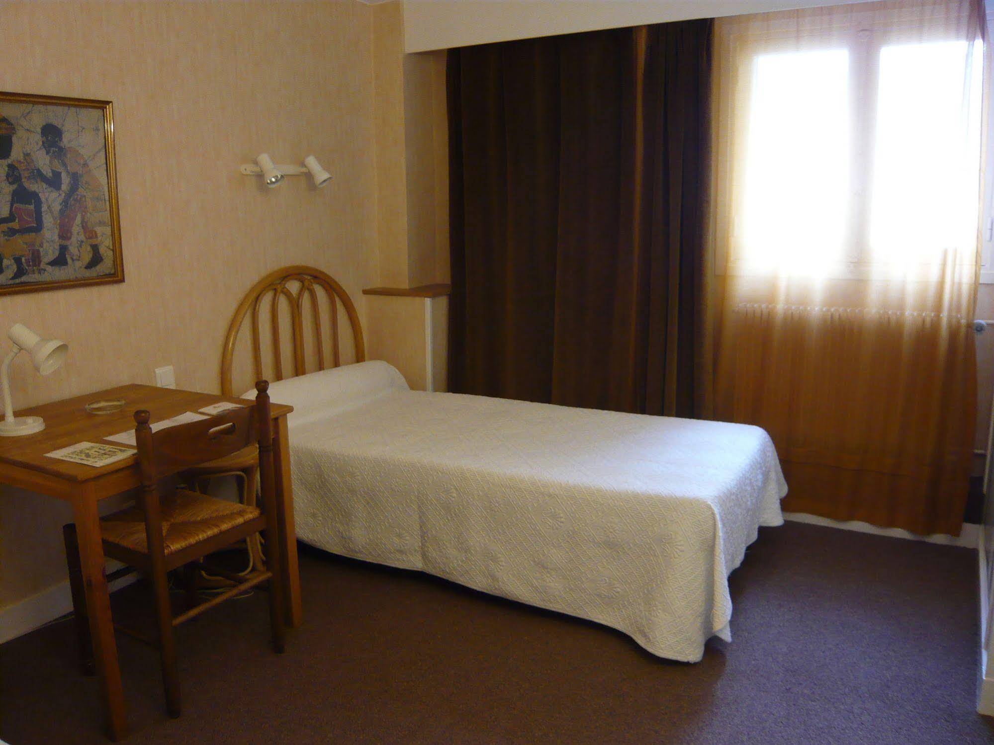 Cit'Hotel Aero-Hotel Le Blanc-Mesnil Exterior photo